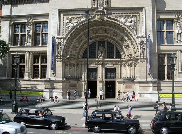 Victoria and Albert Museum exterior - Cromwell Road façade. London,  England, 1989