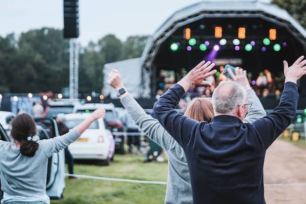 Pub in the Park tours the UK with live music plus food and drink
