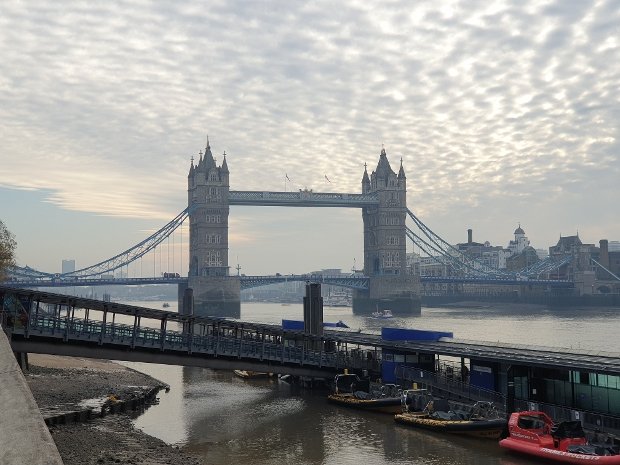 blitz walking tour london