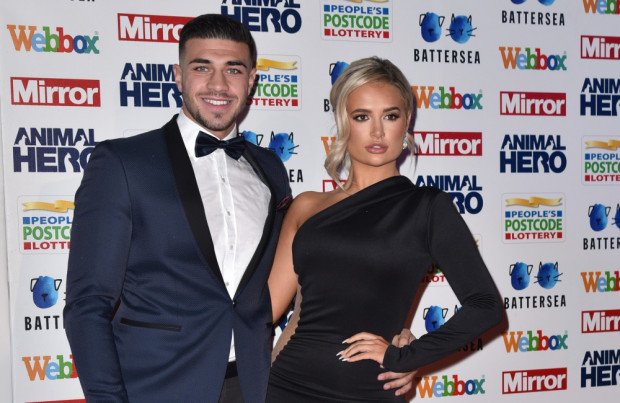 Molly Mae Hague And Tommy Fury Are Engaged Data Thistle