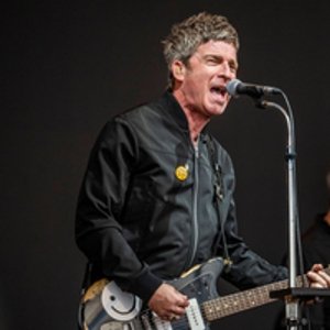 1664201-79668867-aka-noel-gallagher-the-live-forever-gig-1024-LST645709.jpg
