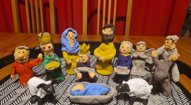 Families Clay Nativity scene | Data Thistle