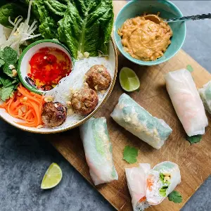 Vietnamese Street Food Cooking Class | Data Thistle