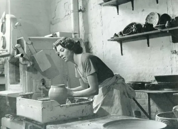 Julia Carter Preston